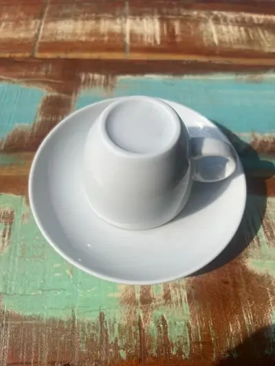 Die Türkische Kaffee Zeremonie tuerkischer-kaffee-tasse-umgedreht